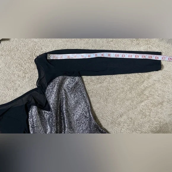 GUESS Mesh Top Size Small - Picture 7 of 7